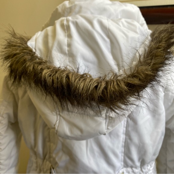 Dollhouse White Faux Fur Hood Belted Puffer Coat. Small. - Picture 12 of 13